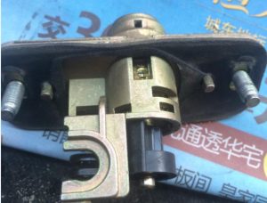 lock took apart-05