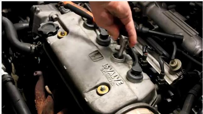 How to replace spark plug-2