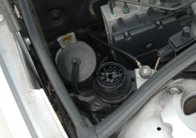 INPA-K-DCAN-BMW-E46-airbag-reset-DLC-port-2