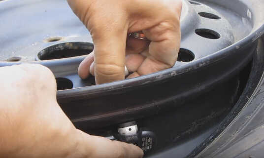 how to install tpms sensors by yourself-12