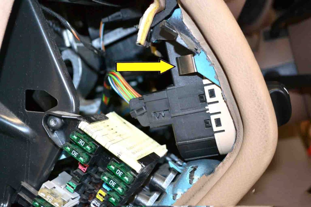 How to replace Benz W203 Light Control Switchn Module-04