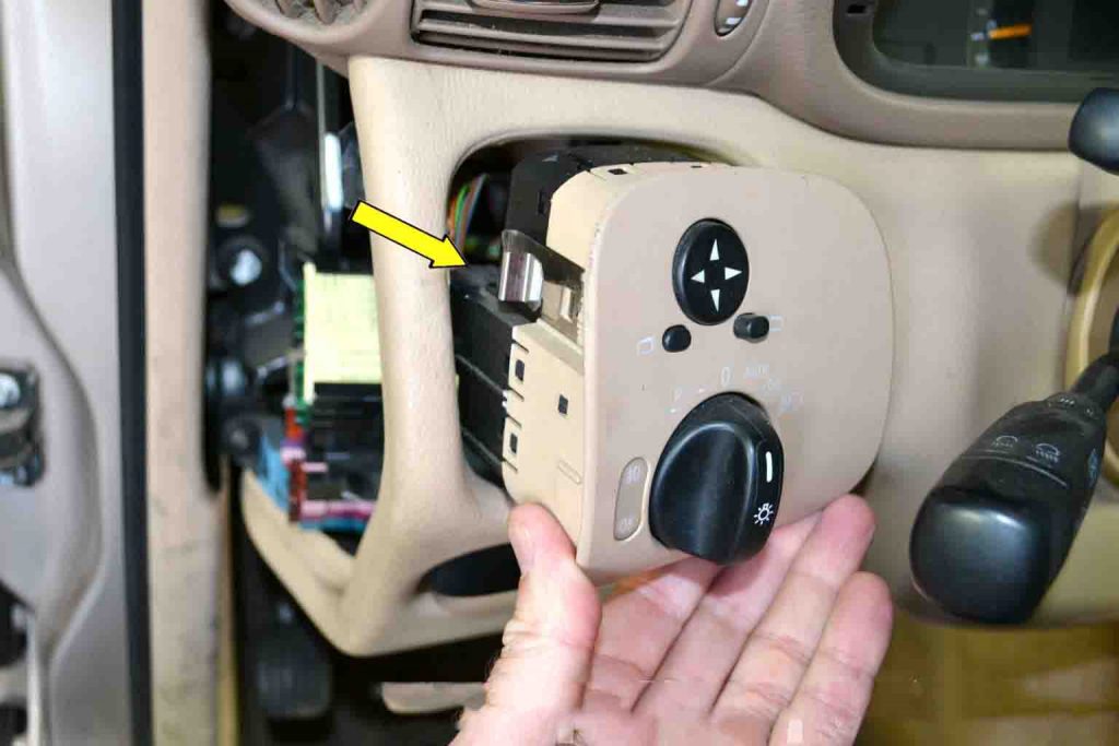 How to replace Benz W203 Light Control Switchn Module-05
