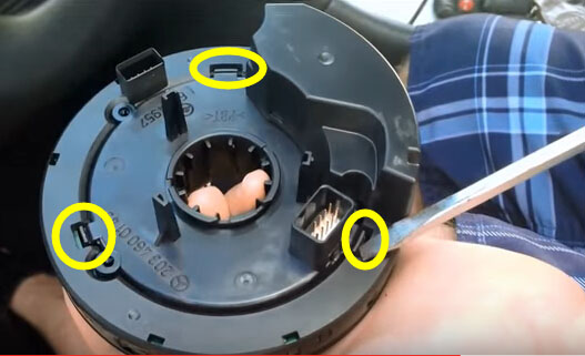 Mercedes Benz C230 Steering Angle Sensor Removal Guide-13