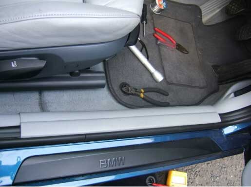 How to Remove BMW FRM Footwell Module-3