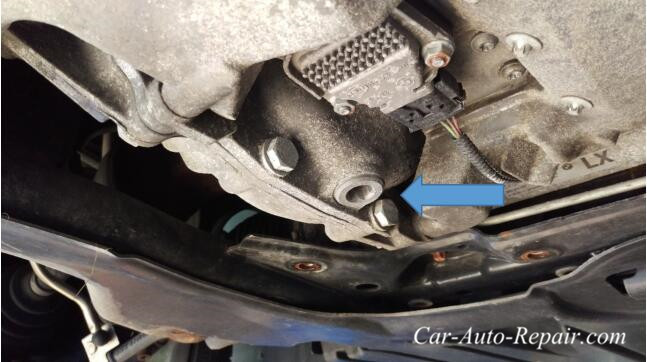 BMW X1 Diffs And Transfer Case Fluid Oil Change (5)