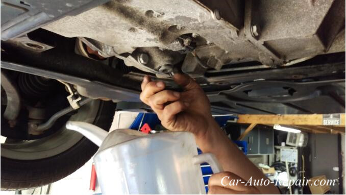 BMW X1 Diffs And Transfer Case Fluid Oil Change (7)