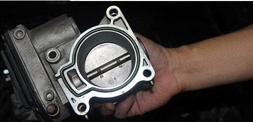 How To Clean Throttle Body By Yourself (Step By Step) (8)