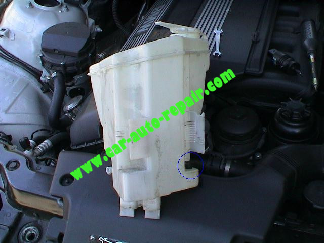 Replace Windshield Washer Tank or Pump on BMW E46-2