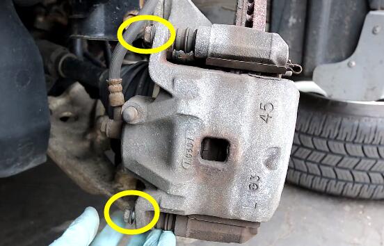 How to Change the Brake Pads And Rotors (1)