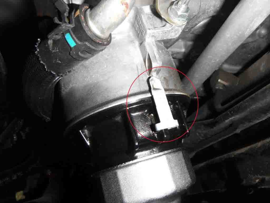 Change Engine Oil & Oil Filter for Toyota 4Runner (42)