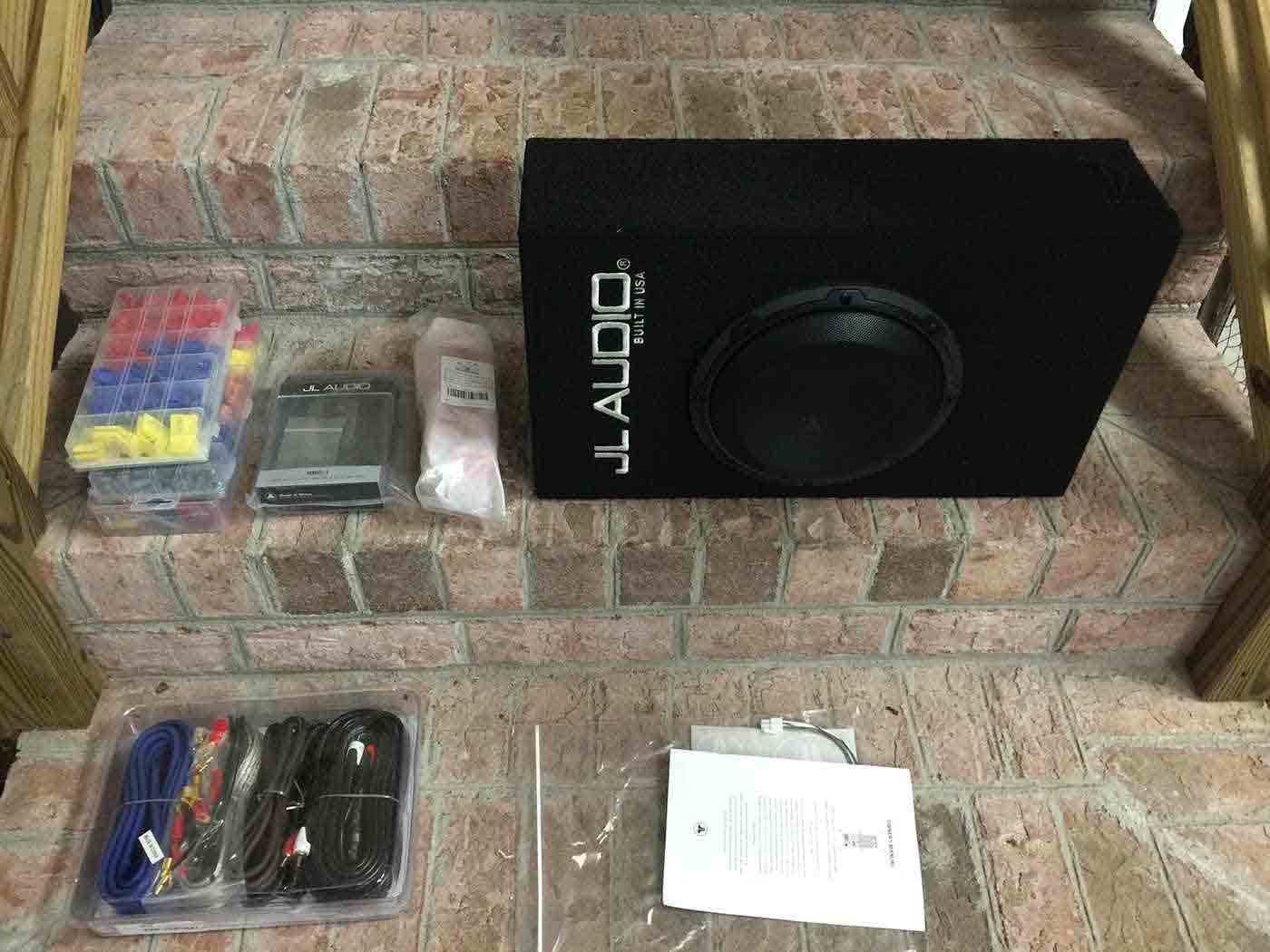 Ford F150 2015 Subwoofer Amplifier Retrofits (1)