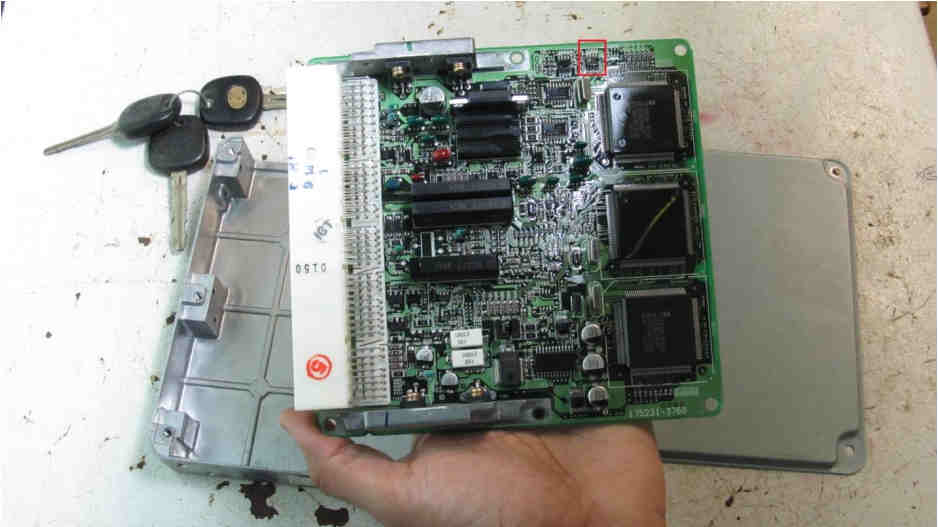 Hacking Immobilizer System When Keys Lost or Swapped ECU (9)