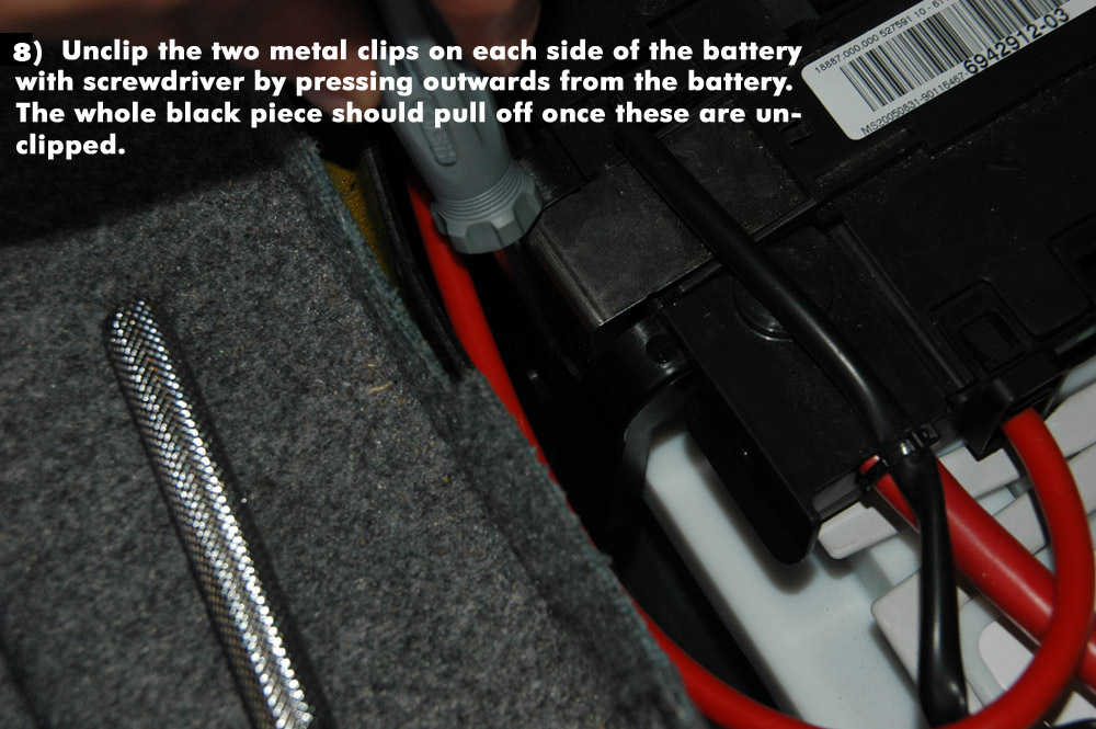 How to Replace New Battery for BMW E90 (8)