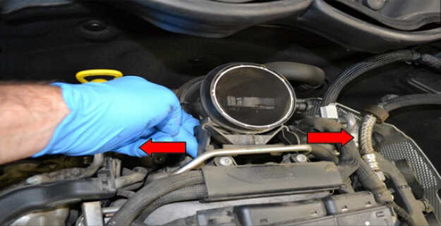 Replace MAF Sensor for Mercedes Benz W204 (5)