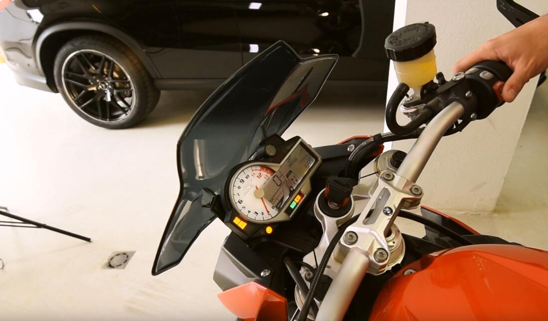 BMW-S1000R-Motorbike-All-Key-Lost-Programming-by-AVDI-17