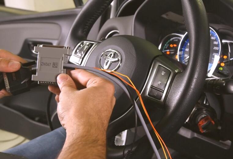 AVDI-Diagnostics-All-Keys-Lost-Programming-by-OBD-for-Toyota-Yaris-Hybrid-7