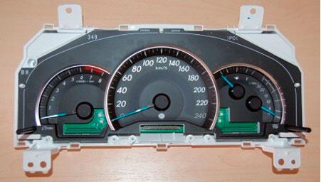 How-to-Disassemble-Instrument-Cluster-93C66-for-Toyota-Camry-10