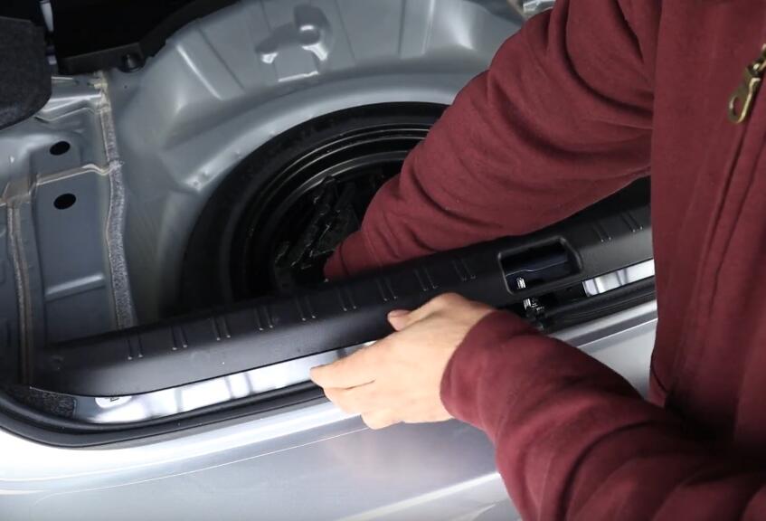 How-to-Install-OLM-Spec-CR-Taillight-for-Subaru-WRXSTI-2015-4