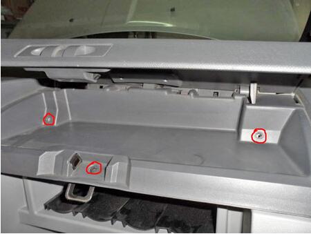 Remove-Disassemble-Instrument-Cluster-for-Dodge-Caliber-10