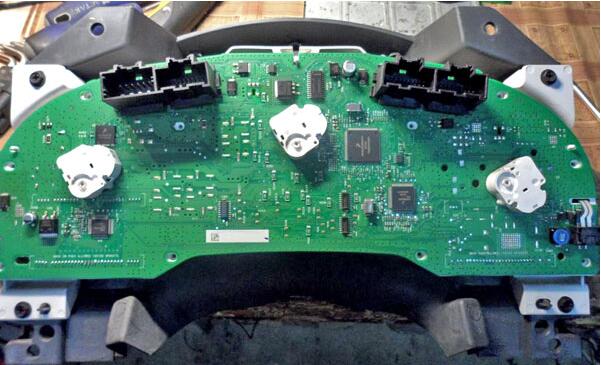 Remove-Disassemble-Instrument-Cluster-for-Dodge-Caliber-15