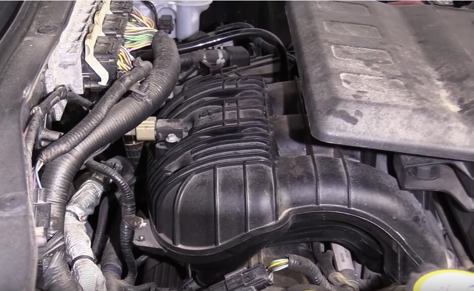 How-to-Diagnose-Catalytic-Converters-When-Check-Engine-Light-Flashing-for-Ford-Escape-2012-3
