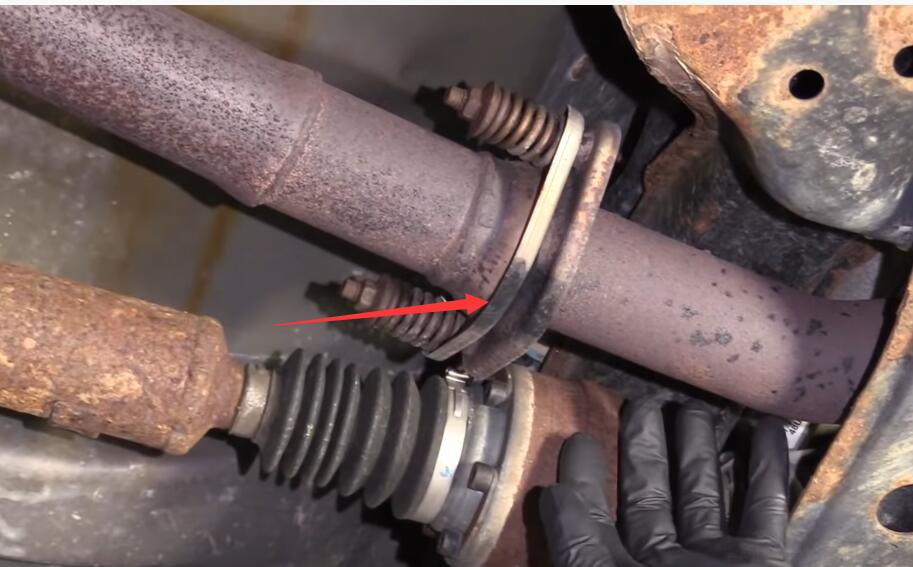 How-to-Diagnose-Catalytic-Converters-When-Check-Engine-Light-Flashing-for-Ford-Escape-2012-4