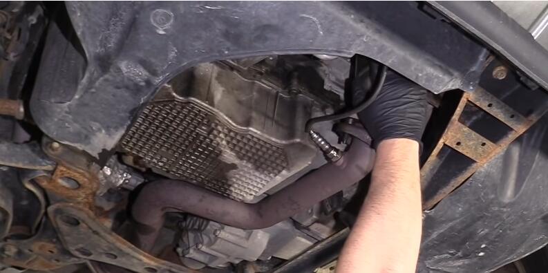 How-to-Diagnose-Catalytic-Converters-When-Check-Engine-Light-Flashing-for-Ford-Escape-2012-6