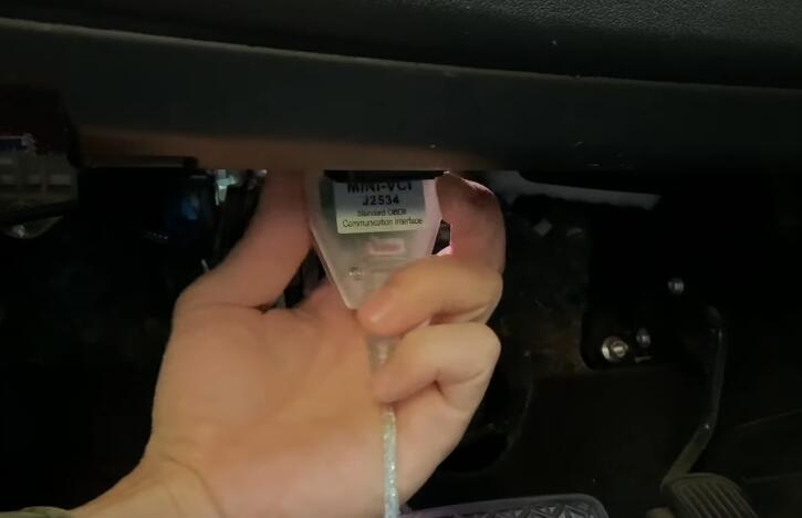 How-to-Repair-Toyota-Airbag-Off-Warning-Light-Error-2