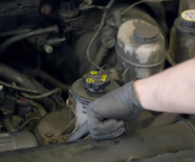 How-to-Replace-Camshaft-Position-Sensor-on-Ford-F-150-2004-4