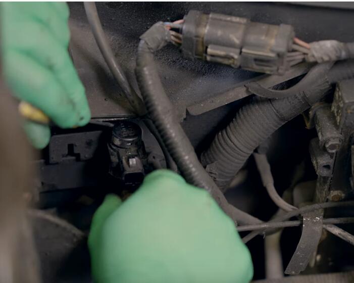 How-to-Replace-the-4x4-Disengage-Solenoid-in-5.4L-Ford-F-150-6