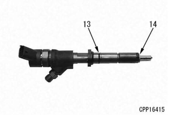 Komatsu-PC130-8-Excavator-Fuel-Injector-Assembly-Removal-Installation-7