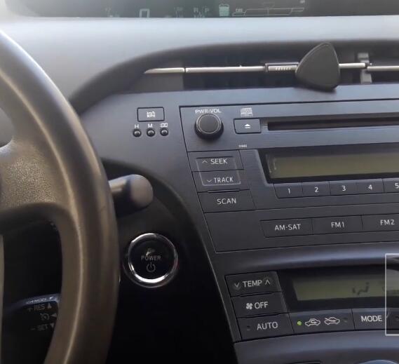 5-Hidden-Features-You-Might-Dont-Know-on-Toyota-Prius-3