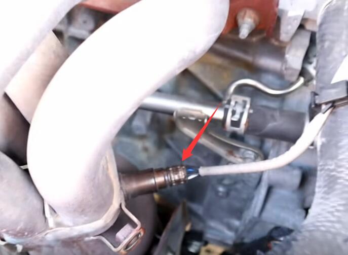 How-to-Clean-Oxygen-Sensor-without-removing-It-for-Toyota-Camry-2017-3