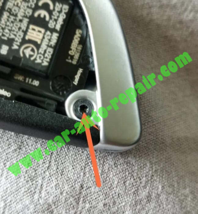 How-to-UpgradeRetrofit-BMW-Black-Blade-Key-to-Silver-Key-5