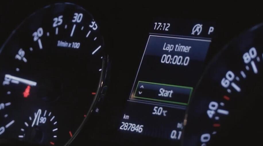 Skoda-Octavia-Lap-Timer-Activation-by-OBDeleven-1