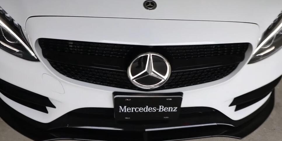 How-to-Upgrade-a-Lighted-Star-on-2015-Mercedes-C-Class-W205-7