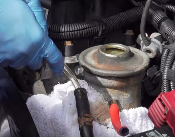 How-to-Change-Power-Steering-Fluid-in-5-Minutes-on-Toyota-9