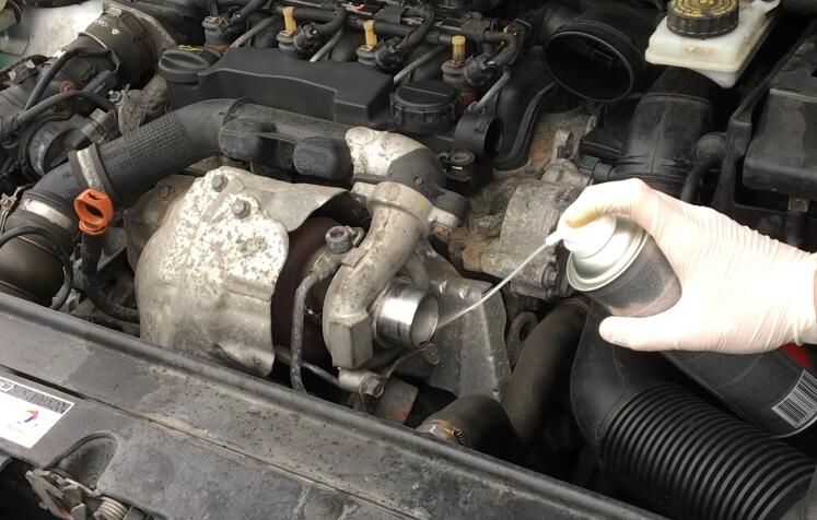 How-to-Clean-EGR-Valve-without-Removing-It-on-Citroen-C4-1.6HDI-3