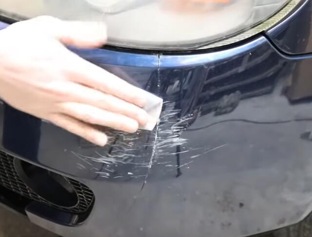 How-to-DIY-Repair-Big-Crack-on-Bumper-for-Nissan-8