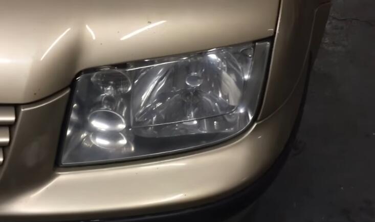 How-to-Restore-Headlights-by-Yourself-5