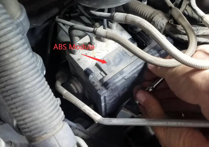 How-to-Repair-C2200-Code-ABS-Lights-On-for-DodgeChrysler-2