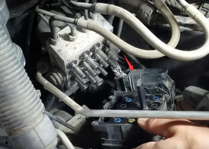 How-to-Repair-C2200-Code-ABS-Lights-On-for-DodgeChrysler-3