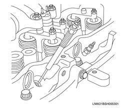 Hitachi-ISUZU-4HK1-Engine-Cylinder-Head-Assembly-Removal-Guide-34