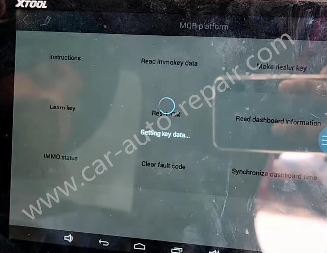 Audi-A3-2016-MQB-New-Key-Programming-by-XTOOL-X100-PAD2KEYDIY-13