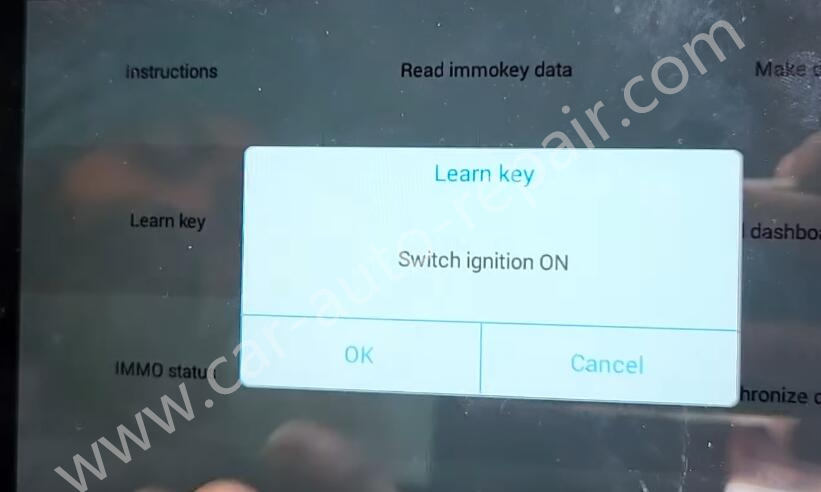 Audi-A3-2016-MQB-New-Key-Programming-by-XTOOL-X100-PAD2KEYDIY-18