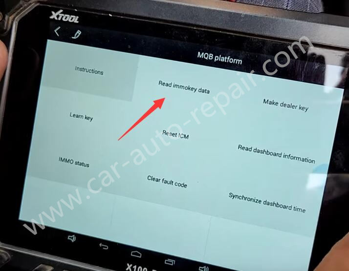 Audi-A3-2016-MQB-New-Key-Programming-by-XTOOL-X100-PAD2KEYDIY-8