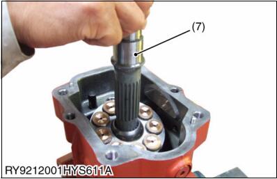 How-to-Disassembly-Pump-for-Kubota-U48-4-Excavator-12