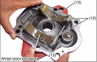 How-to-Disassembly-Pump-for-Kubota-U48-4-Excavator-6