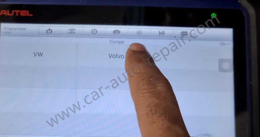 Volvo-XC90-New-Key-Programming-by-Autel-IM508-9