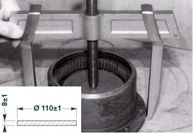 JLG-X14J-Compact-Crawler-Gearbox-Disassembly-Guide-27